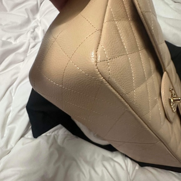 Chanel classic jumbo with gold hardware - Picture 5 of 7